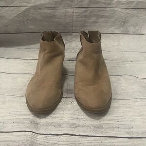 Universal Thread Ankle Boots (Loc #3)